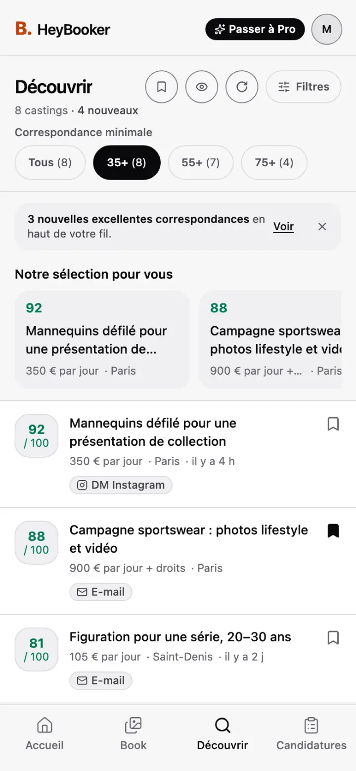Le fil Découvrir de l’app HeyBooker : huit castings classés par score de correspondance, avec un casting défilé à 92 sur 100 et une campagne sportswear à 88, chacun avec sa rémunération, sa ville et la façon de postuler.